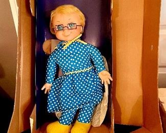Vintage Dolls / Mrs. Beasley Doll