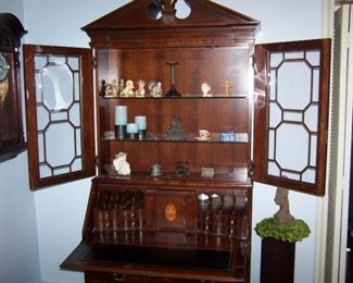 JASPER SECRETARY & SMALLS