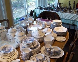 BLUE & WHITE VILLEROY & BOCH