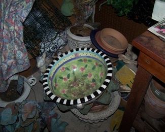 UNMARKED BASIN--MAC KENZIE CHILDS??