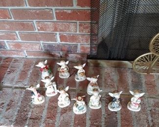 Napcoware figurines, Angels with Month