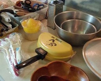 cookware, kitchen essentials