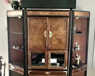 Asian style shelf unit - bedroom