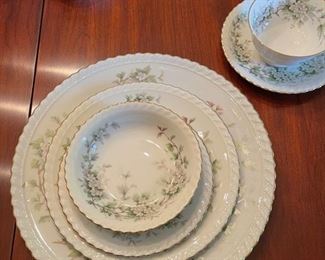 Franconia Hawthorn China Collection