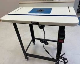 Porter Cable Router and Rockler Table in good working order. The model number on this router is 890HD.