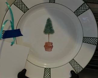 Dertua of Italy dinnerware - Complete 4-piece place setting for 8 (Dinner, Salad, Cup & Saucer).