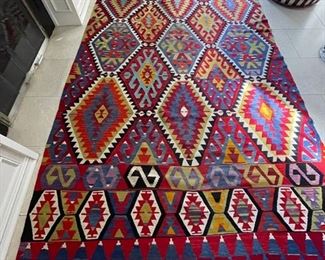 Vintage Izmir kilim (Turkey). Measures 6' x 10' 9". Photo 1 of 3.