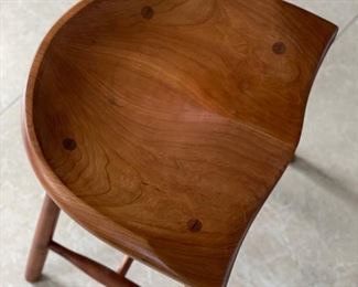 Gabor Ruzsan guitar stool signed by artist. Measures 15" D x 17" W x 19" H seat height. Photo 3 of 4.