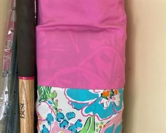 Never used Lilly Pulitzer for Target hammock - there is no stand but it fits standard hammock stand frame.