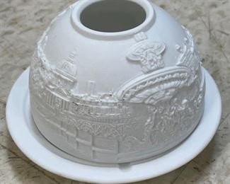 Bernardaud Notre Dame candle holder. Photo 1 of 2.