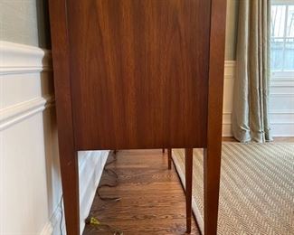 Hickory Chair Historical James River Plantation flame mahogany sideboard. Measures 68" W x 23" D x 40" H. Photo 3 of 5.