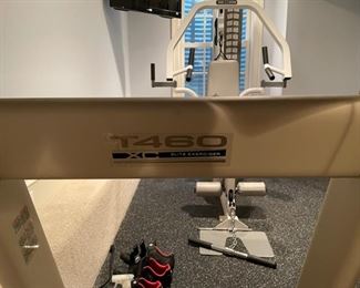T460 Treadmill. Photo 2 of 3.