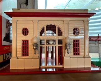 Lionel Pennsylvania Flyer Complete O Gauge & Rail King Ready to Run Train Sets. Accessories include Trainmaster Command Set, Automatic Gateman, Lionel Oil Derrick and more. Photo 2 of 6.