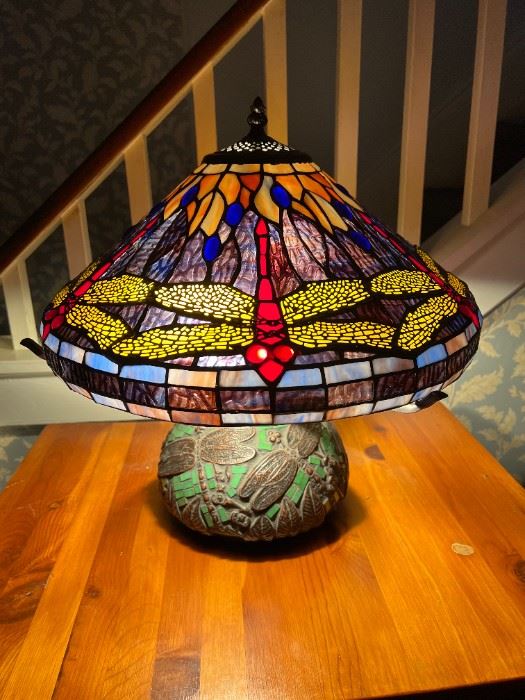 Stained glass lamp MINT!