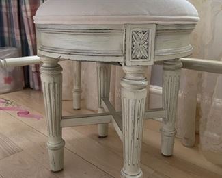 Gustavian-style dressing table with mirror and stool - 2 sets available. Photo 4 of 4.