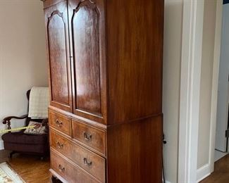 Antique English mahogany linen press. Measures 43" W x 26" D x 82" H. Photo 2 of 4.