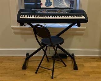 Yamaha PRR-280 electronic keyboard. Photo 1 of 3.