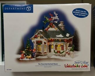 Department 56 The Tinsel and Garland House.