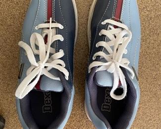 Slide-Rite Bowling Shoes. Size 5. Photo 1 of 2.