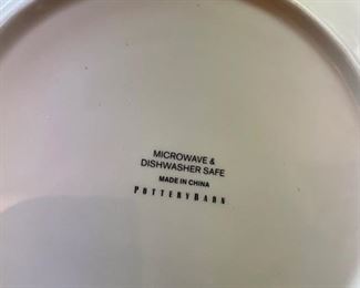 Set of 4 Pottery Barn Holiday Dinner & Salad Plates. Photo 2 of 2.