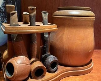 Set of 5 Vintage Pipes & Pipe Stand.