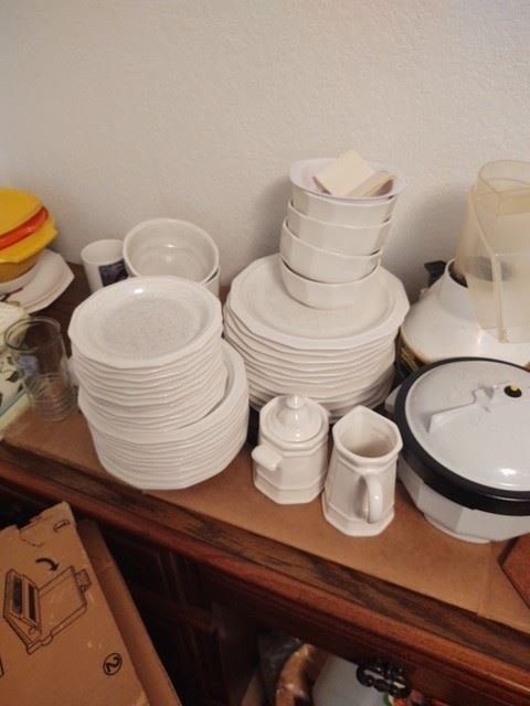 Platzgraff Heritage White Dinner Ware