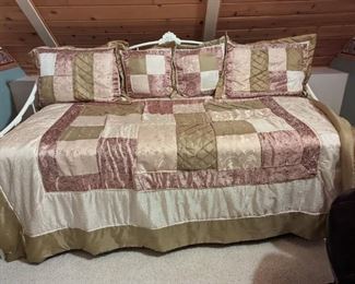 Excellent Shape! Daybed