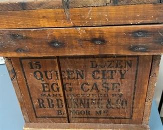 ANTIQUE vintage EASTER SPRING QUEEN CITY EGG WOOD CASE BOX~RB DUNNING & CO.~MAINE