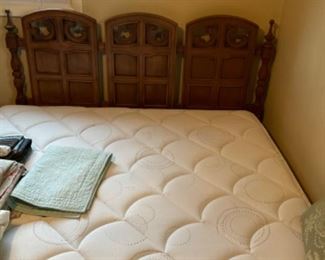 Full Size Sleep Number Bed.  Not Adjustable