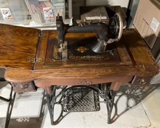 Treadle Sewing Machinep