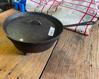 Gate marked “spider” skillet 12 in with lid
