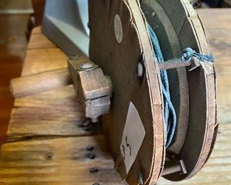 Wood reel with wire rope 7” round
