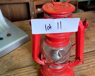 Red oil lantern - Hope Lantern No 350
