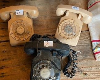 Set 3 rotary phones
