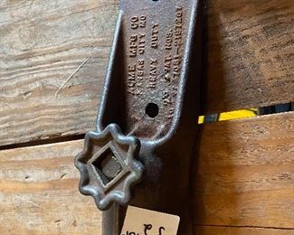 Early cast iron trailer hitch - Acme MFG Co 1930’s
