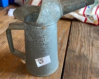 Dover 1qt oil can/funnel 
