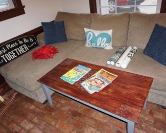 sectional, coffee table, decor, pillows
