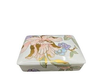 Lot 140
Vintage Fleur Fantasia by Fitz & Floyd Trinket Box