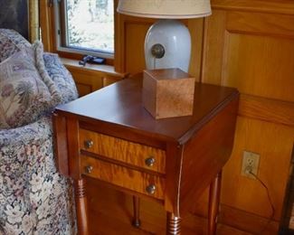 Double drop leaf end table