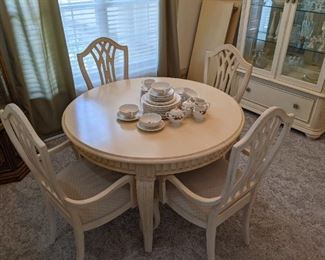 Stanley dining room table