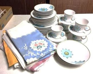 Yes, there is other mid century and retro china, glassware, pottery, ceramics, bakelite, linens, artwork and more