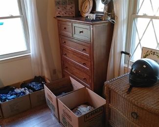 Great solid wood firniture throughout