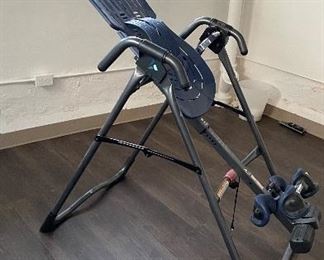 "Teeter" Inversion table