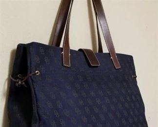 Dooney & Bourke Handbag 