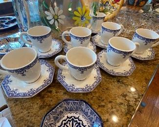 Cups and saucers Made in Portugal