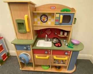 Little tikes wooden kitchen set