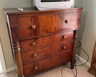 Classical/Empire Chest