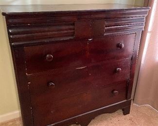 Classical/Empire Chest
