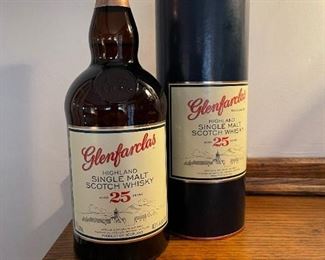 GLENFARCLAS Highland Single Malt Scotch Whisky - 25 YEARS