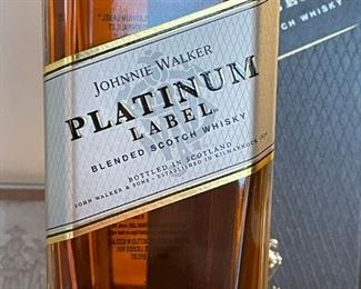 JOHNNIE WALKER Platinum 18-Year-Old Blended Scotch Whisky
